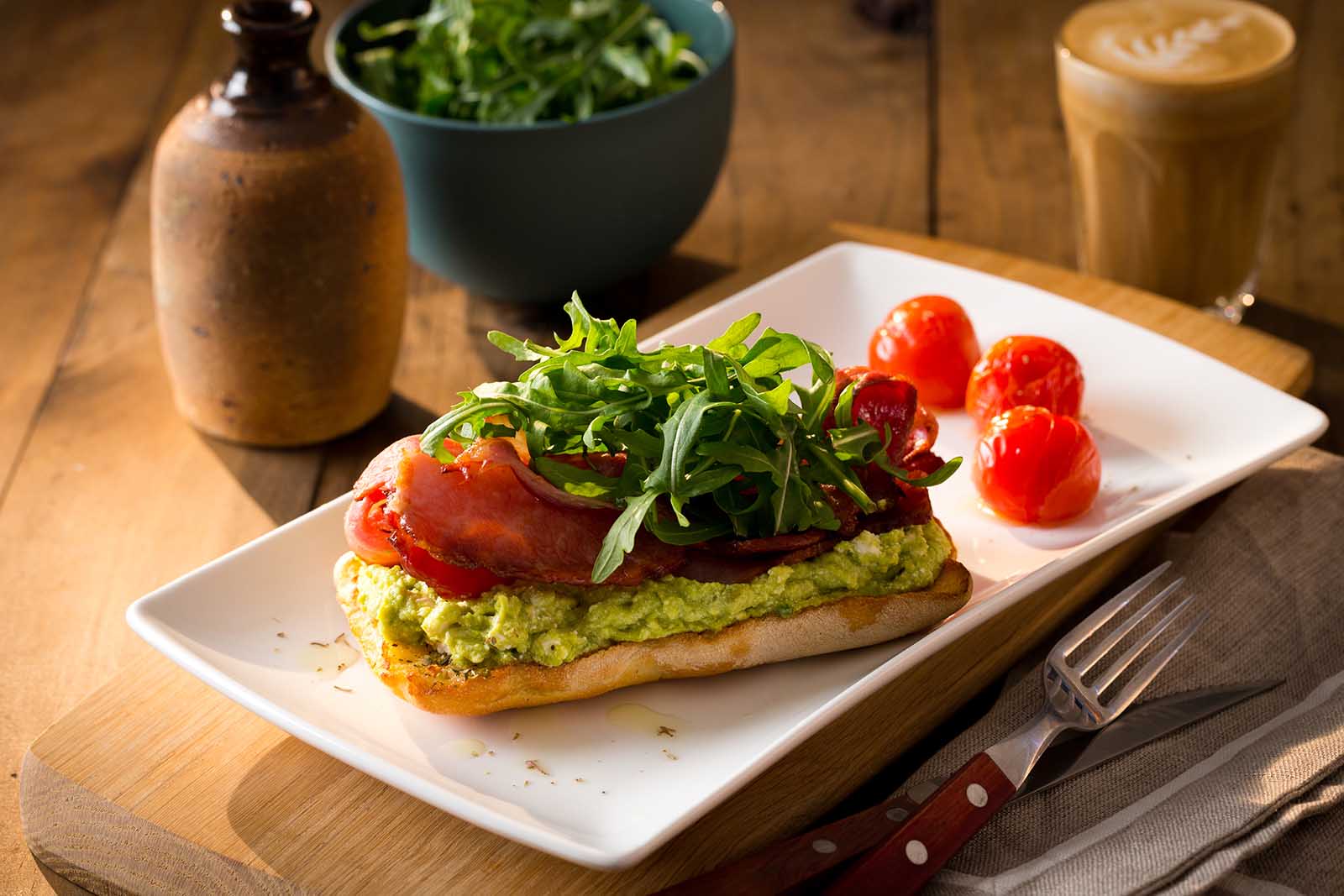 Smashed and avo and bacon at The Coffee Club | Best breakfasts at Brisbane Airport